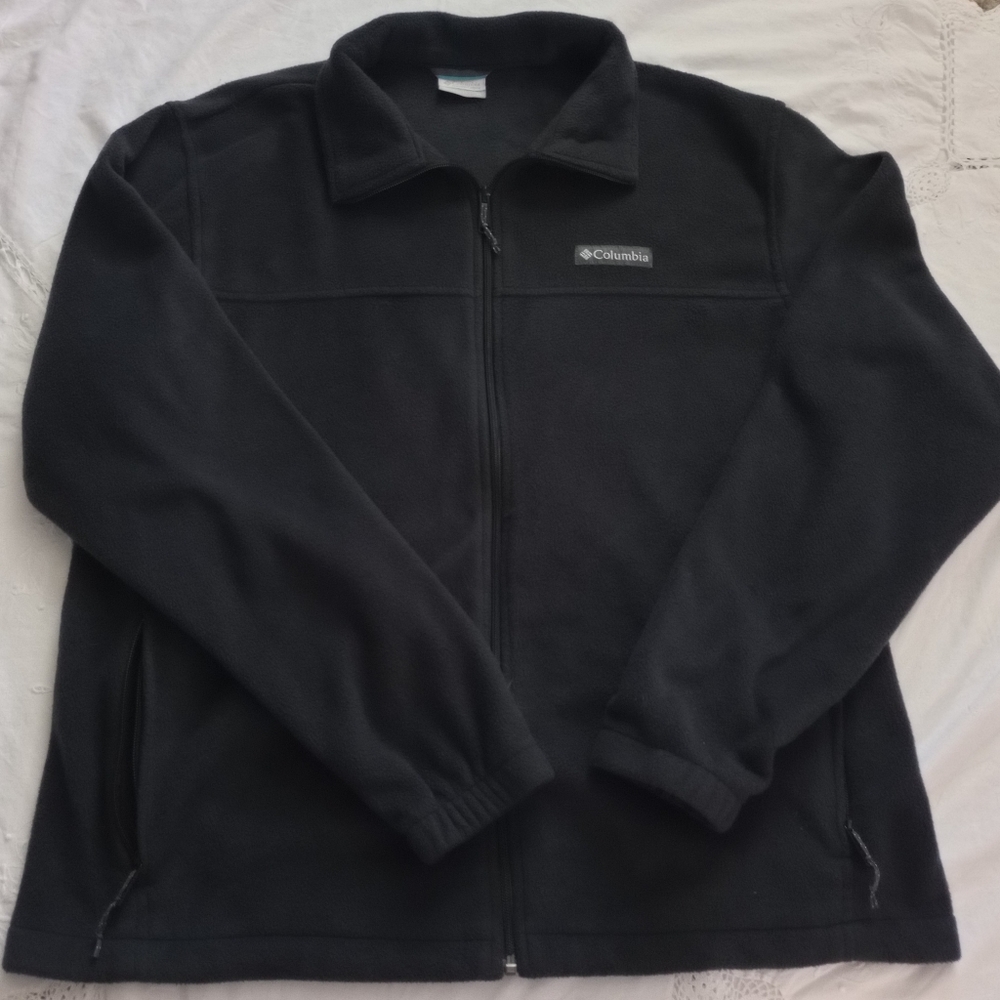 Columbia Black zip up jacket Mens XL